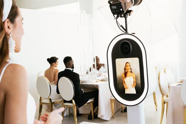 Luxury DSLR Photo Booth